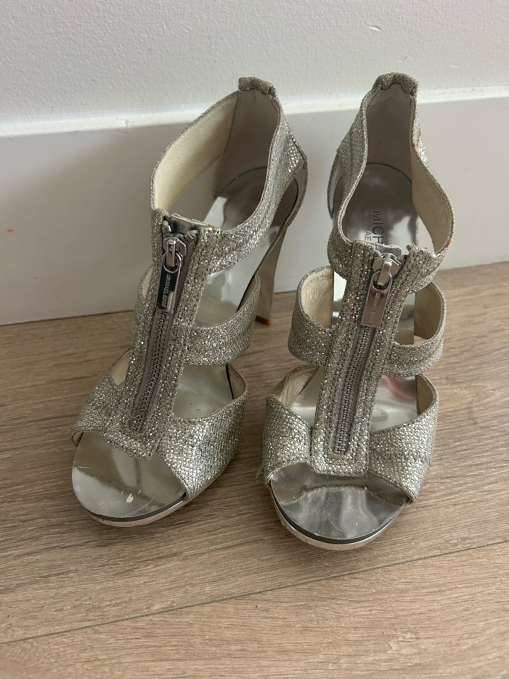 Like new Michael Kors silver Berkley glitter party sandals